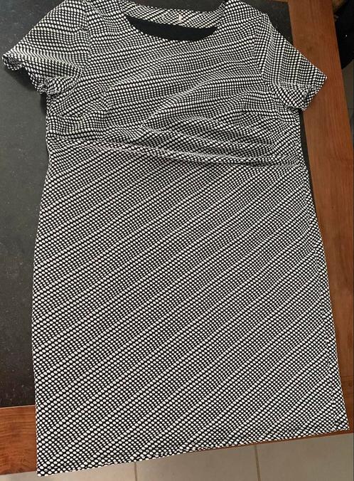 Stijlvolle detail jurk 52 Onberispelijke NIEUWSTAAT, Kleding | Dames, Grote Maten, Zo goed als nieuw, Jurk, Wit, Ophalen of Verzenden