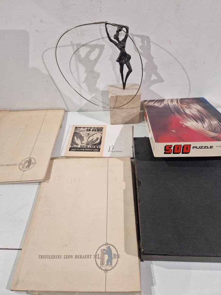 Bekaert , Brons beeld , boek programma , puzzel , 75 en 100, Verzamelen, Overige Verzamelen, Zo goed als nieuw, Ophalen of Verzenden