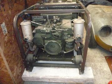 GÉNÉRATEUR TRIPHASÉ 240 VOLTS 5-10 kva Vintage US Army