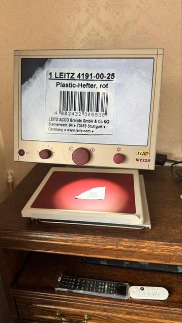 Electronica printplaten Monitor met telelens beschikbaar voor biedingen