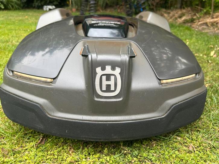 Husqvarna automower 430x met app en 2332 uren gewerkt, Tuin en Terras, Grasmaaiers, Zo goed als nieuw, Ophalen