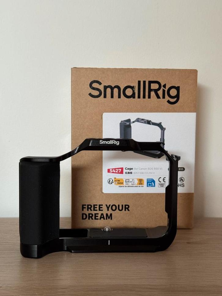 Smallrig Cage Canon EOS R50V, Audio, Tv en Foto, Fotocamera's Digitaal, Zo goed als nieuw, Canon, Ophalen of Verzenden