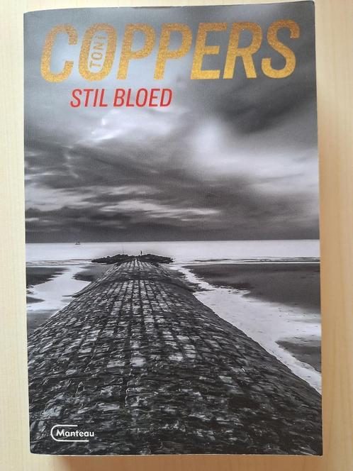 'Stil bloed' van Toni Coppers, Livres, Thrillers, Comme neuf, Belgique, Enlèvement ou Envoi