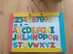 Magneet en krijtbord met alfabet en cijfer magneten, Ophalen, Zo goed als nieuw