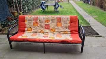 Slaapbank zonder matras beschikbaar voor biedingen