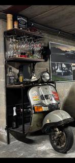 Vespa bar, Enlèvement