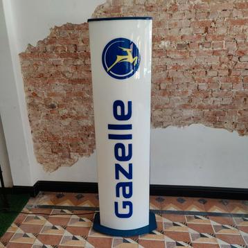Staande lichtbak Gazelle beschikbaar voor biedingen