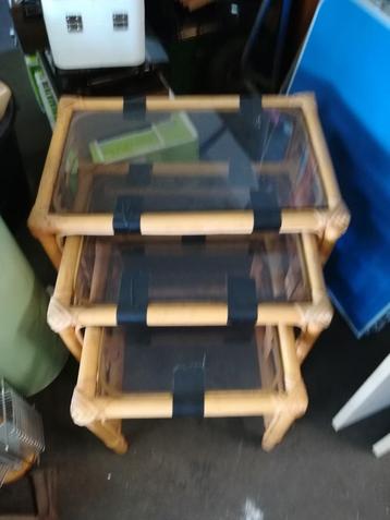 Série de table gigogne en bambou 