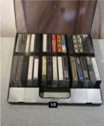 30 cassettes enregistrées dans une jolie boîte de rangement, CD & DVD, Cassettes audio, Comme neuf, 26 cassettes audio ou plus