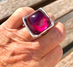 🩷 Très belle bague Unode50 fushia et métal argenté neuve, Bijoux, Sacs & Beauté, Bagues, Neuf, Enlèvement ou Envoi, Rose, Femme ou Homme