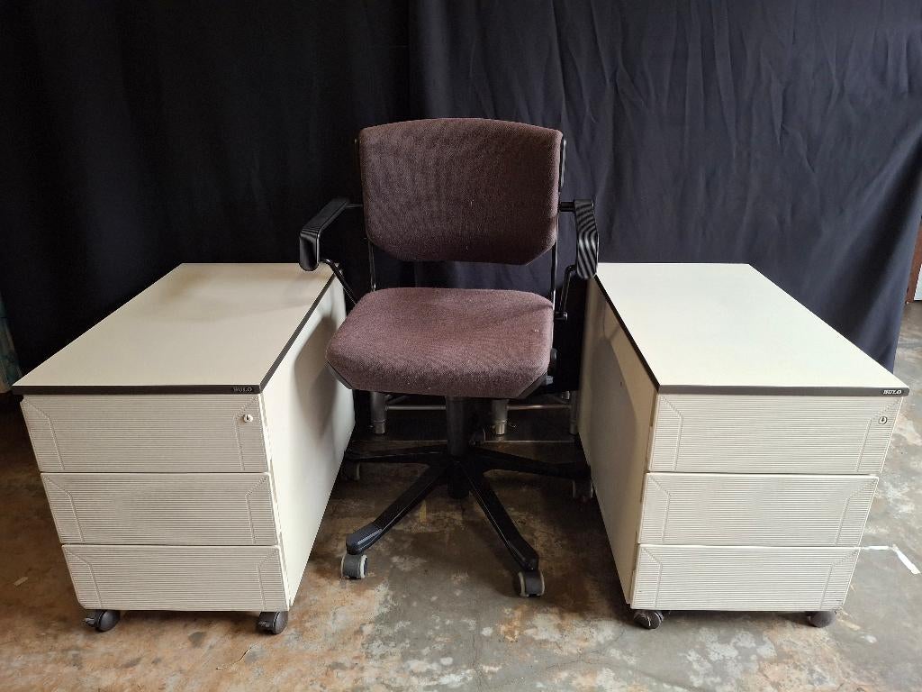 2 rollades Bulo + bureaustoel, Zakelijke goederen, Kantoor en Winkelinrichting | Kantoormeubilair en Inrichting, Bureau, Ophalen