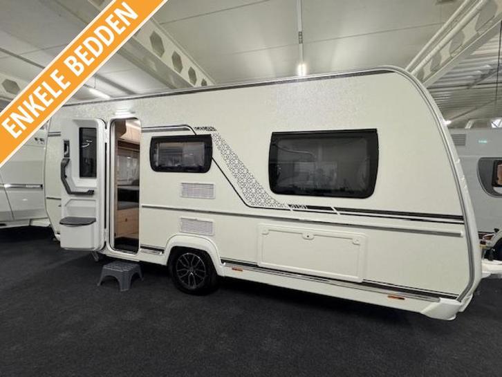 Fendt Bianco Selection 465 TG 2026 NIEUW BINNEN!, Caravans en Kamperen, Caravans, tot en met 4, 1000 - 1250 kg, Fendt, 2 aparte bedden