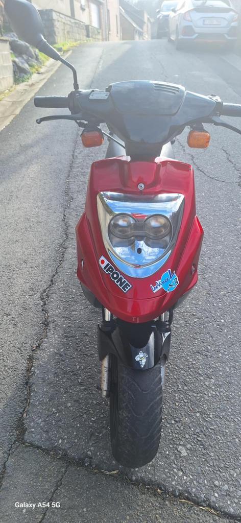 PGO big Max classe À avec tout ses papier 2clés, Vélos & Vélomoteurs, Scooters | Kymco, Utilisé, Autres modèles, Classe A (25 km/h)