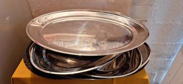4 plateau's inox beschikbaar voor biedingen