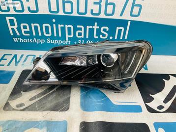 Koplamp Skoda Superb 3V Xenon 19715801 Li Links 2-X8-5464R disponible aux enchères