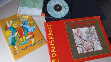 liedjesboeken, dansboek met cd beschikbaar voor biedingen