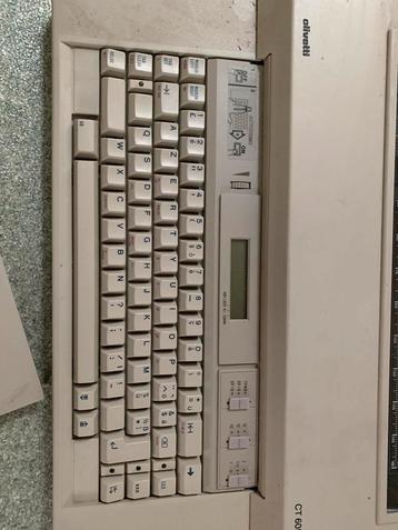 Retro vintage elektrische schrijfmachine typemachine Olivett, Enlèvement ou Envoi