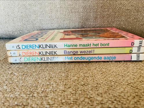 Lot van 3 boeken - S.O.S. Dierenkliniek, Boeken, Kinderboeken | Jeugd | 13 jaar en ouder, Gelezen, Fictie, Ophalen of Verzenden