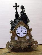 Pendule met vrouw kruis, Antiek en Kunst, Ophalen of Verzenden
