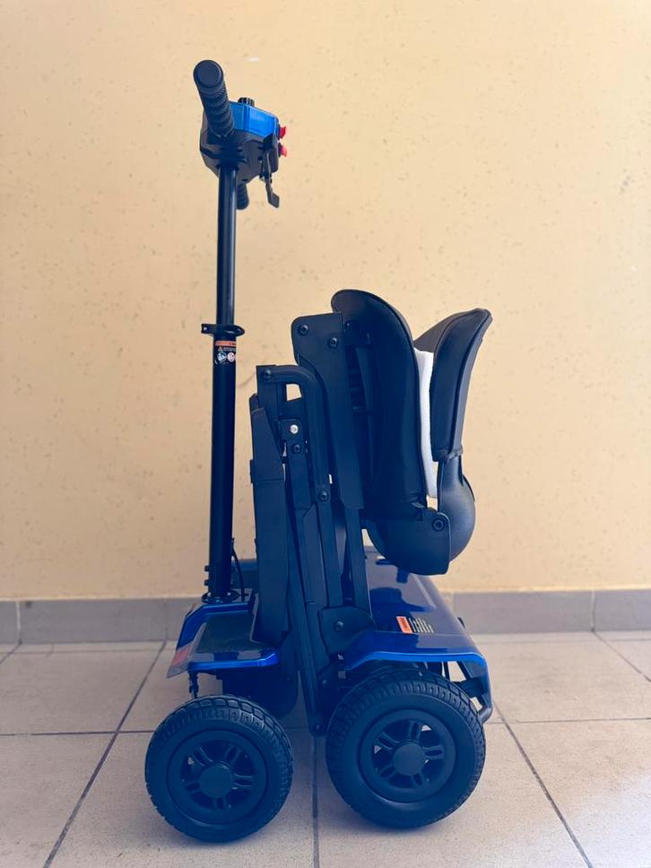 Opvouwbare Scootmobiel SMART SCOOTER – Elektrische plooibaar, Diversen, Rolstoelen, Nieuw, Elektrische rolstoel, Inklapbaar, Ophalen of Verzenden