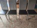 Gratis 4 stoelen met lederen zitvlak en gevlochten rug, Huis en Inrichting, Stoelen, Ophalen, Gebruikt, Riet of Rotan
