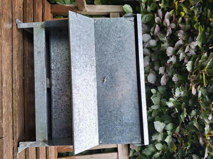 Kippenvoerbak verzinkt, Dieren en Toebehoren, Pluimvee | Toebehoren, Zo goed als nieuw, Drinken en Voederen, Ophalen