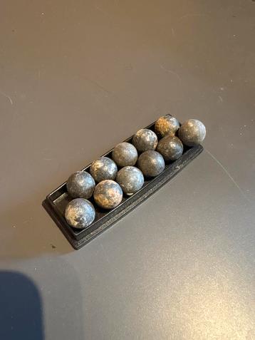 loodkogels , vintage, militair, musket, 18e/19e eeuw, kogel beschikbaar voor biedingen