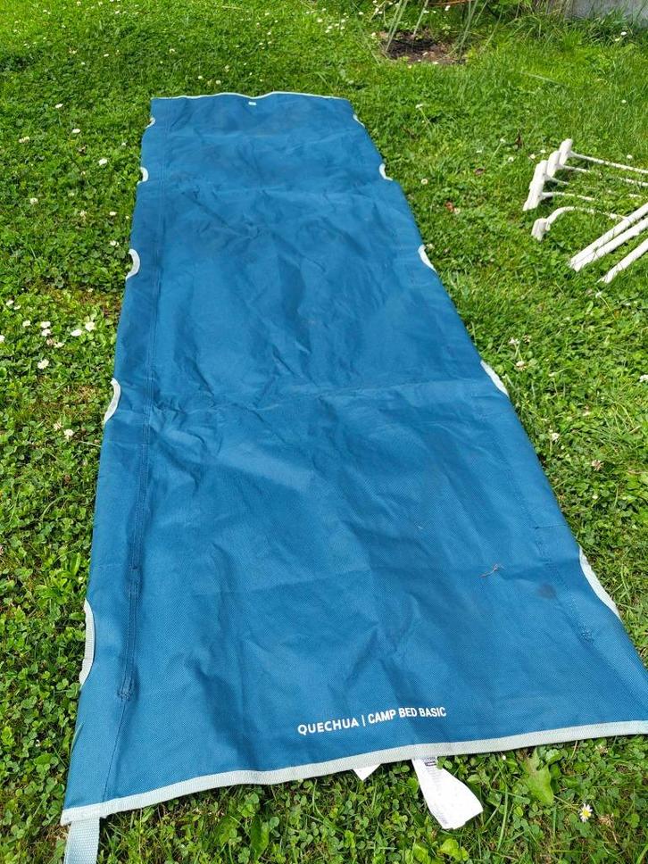 lit de camps Quechua décathlon, Caravans en Kamperen, Kampeermeubelen, Gebruikt, Ophalen
