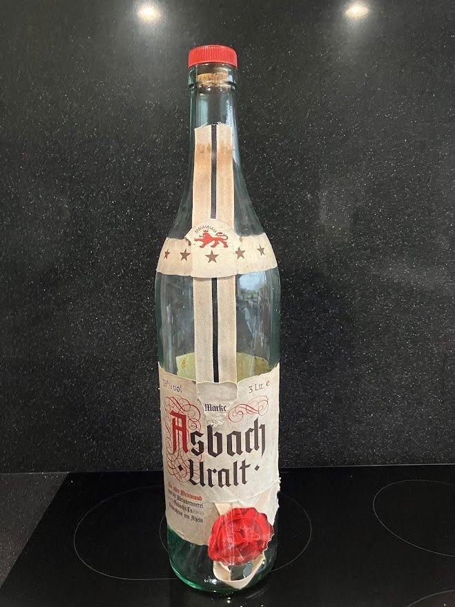 lege fles Asbah Uralt 3 liter / gratis bierglazen, Collections, Marques de bière, Utilisé, Verre ou Verres, Enlèvement