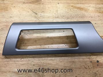 Sierstrip dashboard BMW EE90 E91  licht grijs  oe 7132847 beschikbaar voor biedingen