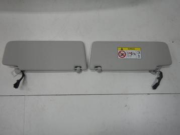 VW Tiguan 571 Zonneklep Set L+R 571857512 / 552 beschikbaar voor biedingen