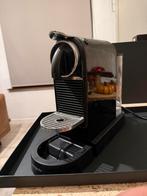Nespresso koffiemachine + melkopschuimer, Elektronische apparatuur, Ophalen of Verzenden, Zo goed als nieuw, Koffiemachine