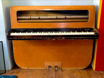 Piano Hanlet Boris Vian beschikbaar voor biedingen