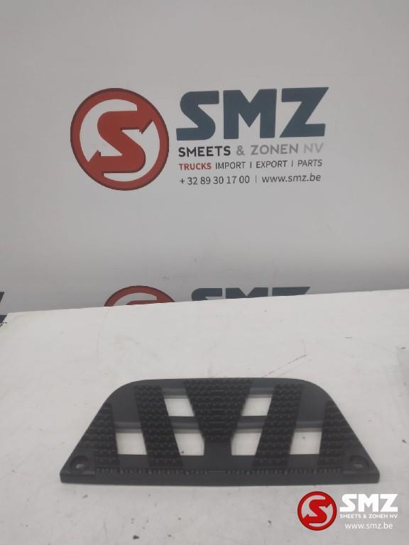 Cabine opstapraster mercedes actros mp4 a960666472, Auto-onderdelen, Vrachtwagen-onderdelen, Mercedes-Benz, Overige Auto-onderdelen