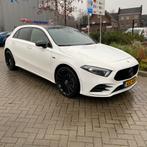 Mercedes A Klasse A250e A45 AMG 4Matic matrix led pano leer, Auto's, Mercedes-Benz, 4 zetels, Euro 6, 4 cilinders, Wit