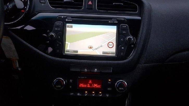 RADIO Kia Cee'd (JDB5) (01-2012/07-2018), Autos : Pièces & Accessoires, Autres pièces automobiles, Kia, Utilisé