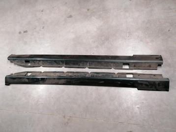 Bmw E34 M sideskirts beschikbaar voor biedingen