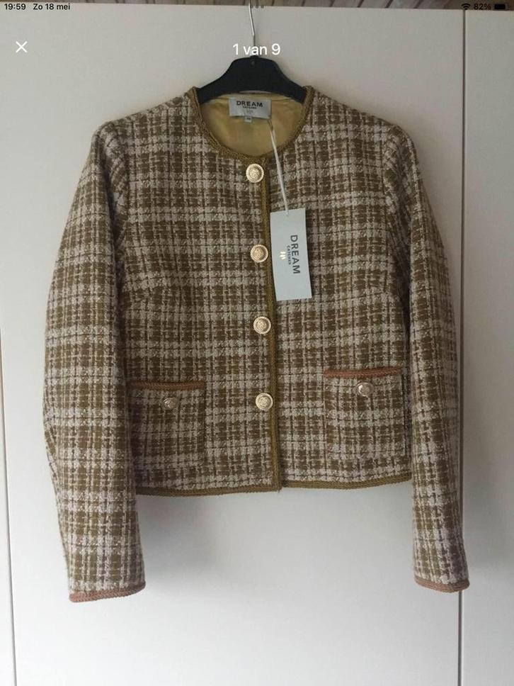 DreamCatcher Chaneljasje maat 38 met prijskaartje 399€, Kleding | Dames, Jasjes, Kostuums en Pakken, Nieuw, Jasje, Maat 38/40 (M)