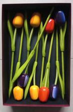 Negen houten tulpen bloemen, Ophalen of Verzenden, Zo goed als nieuw