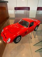 Zeldzame Ferrari GTO 1965 1:18 Burago gemaakt in Italië, Hobby en Vrije tijd, Modelauto's | 1:18, Ophalen of Verzenden, Zo goed als nieuw