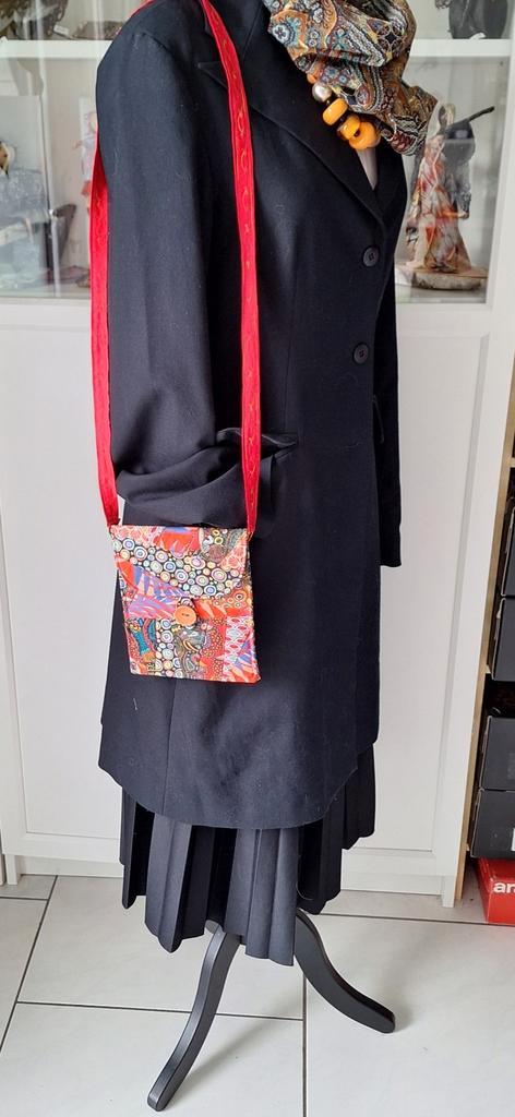 Petits sacs à bandoulière, Handtassen en Accessoires, Tassen | Schoudertassen, Nieuw, Ophalen of Verzenden