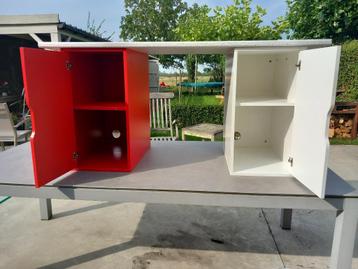 Bureau 150cm met 2 bergkastjes in nette staat beschikbaar voor biedingen