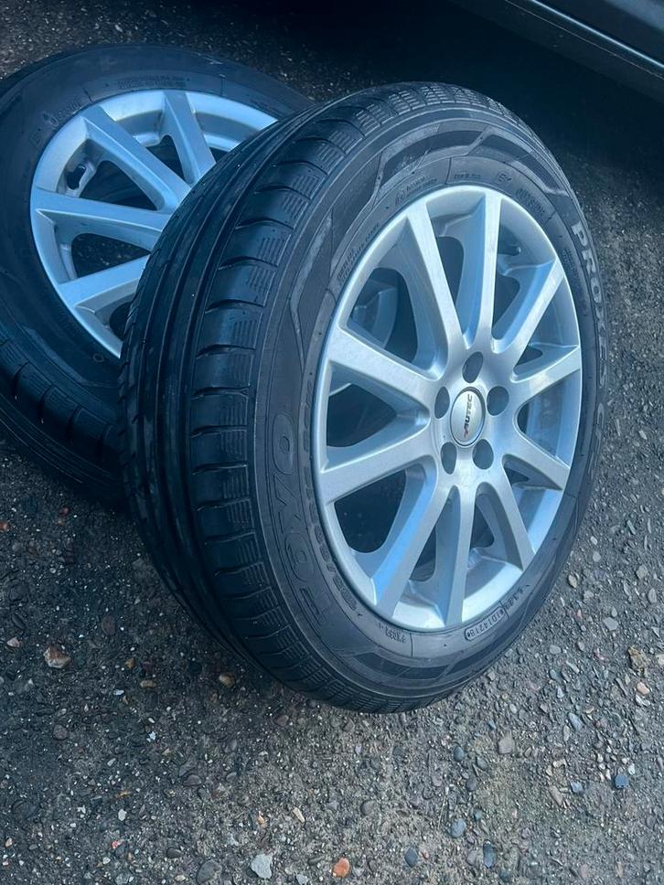 5x100 16 inch Alutec VW Polo Velgen met Zomerbanden, Autos : Pièces & Accessoires, Pneus & Jantes, Pneus et Jantes, Pneus été