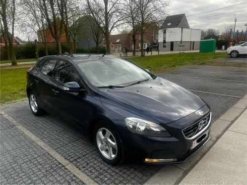 Volvo v40 1.6 d2 automatic, Auto's, Volvo, Particulier, V40, ABS, Airbags, Airconditioning, Alarm, Bluetooth, Boordcomputer, Centrale vergrendeling