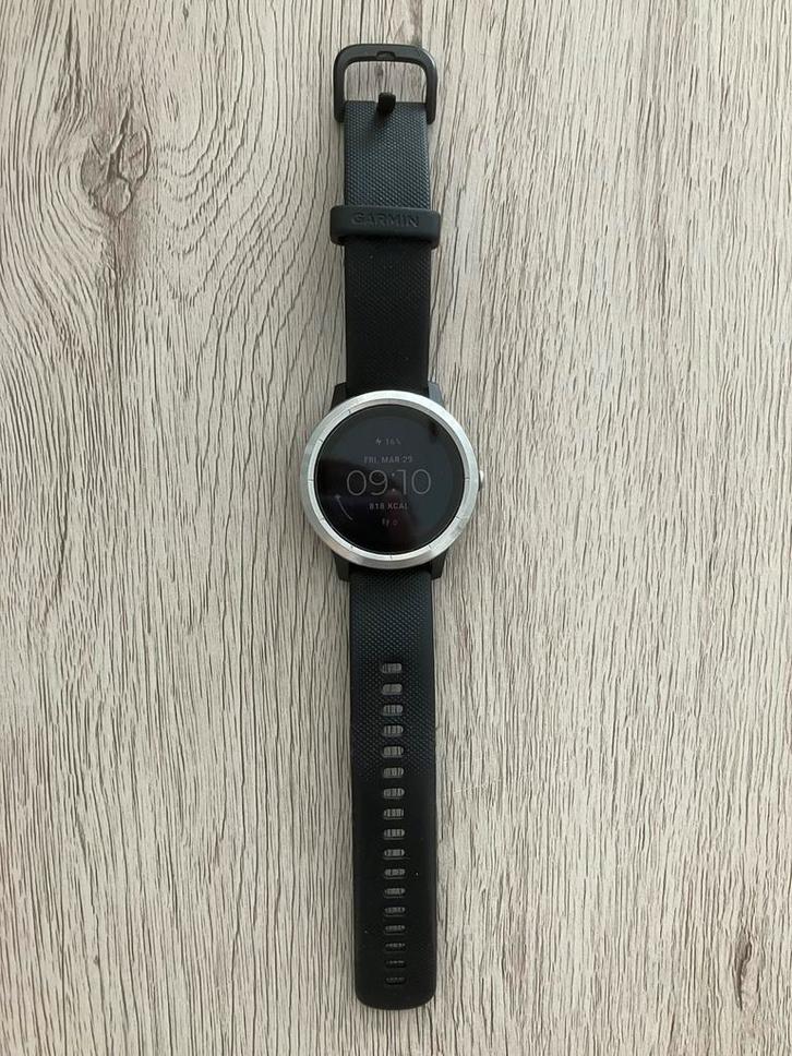 Garmin Vivoactive 3 sporthorloge, Handtassen en Accessoires, Sporthorloges, Gebruikt, Zilver, GPS, Waterdicht, Ophalen