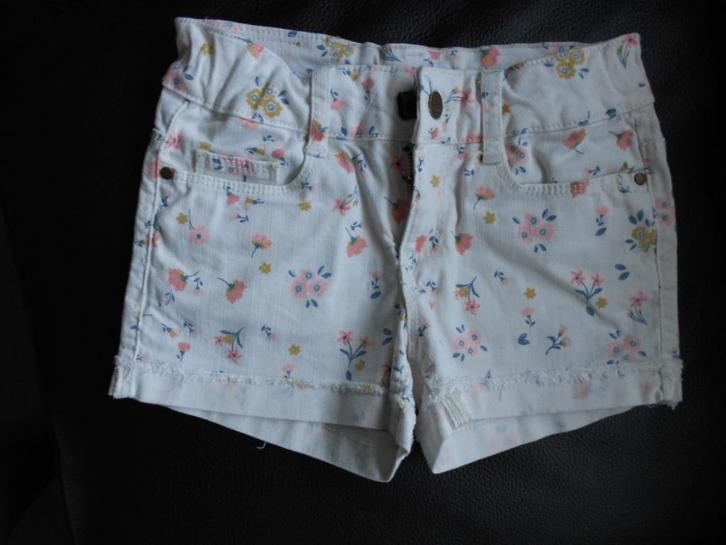 short TAO mt 116, Kinderen en Baby's, Kinderkleding | Maat 116, Gebruikt, Meisje, Broek, Ophalen of Verzenden