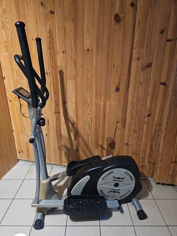 Crosstrainer zoals nieuw, hartslag meten enz beschikbaar voor biedingen