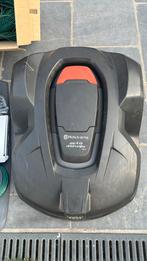 Husqvarna 320, stilgevallen., Tuin en Terras, Robotmaaiers, Ophalen, Gebruikt, Met regensensor, 20 tot 25 cm