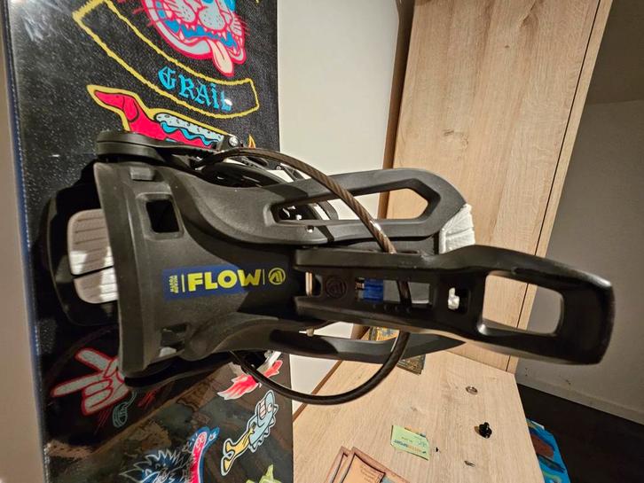 FLOW
MICRON YOUTH Binding black, S, Sports & Fitness, Snowboard, Comme neuf, Fixations, Enlèvement