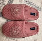 Chaussons roses anciens 37, Vêtements | Femmes, Chaussures, Rose, Enlèvement ou Envoi, Pantoufles, Neuf